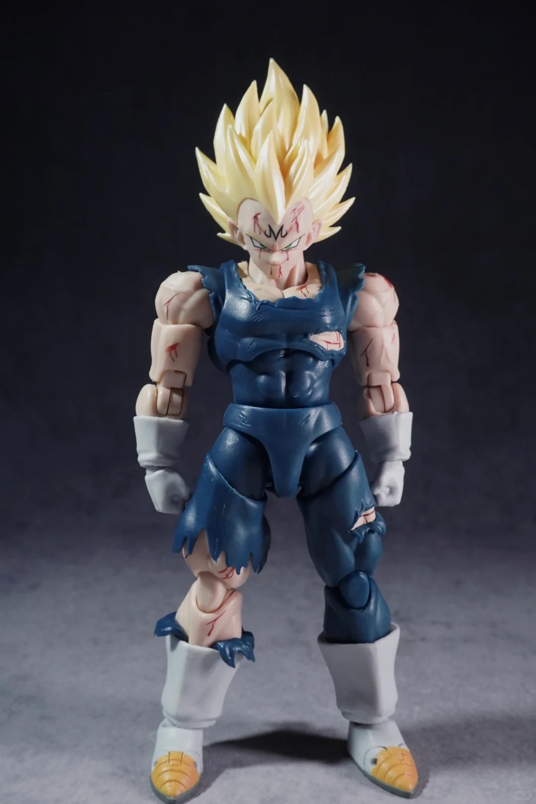 Auf Lager BlackHole&TK Beschäd – Model Kit Vegito Bewertung und Preis