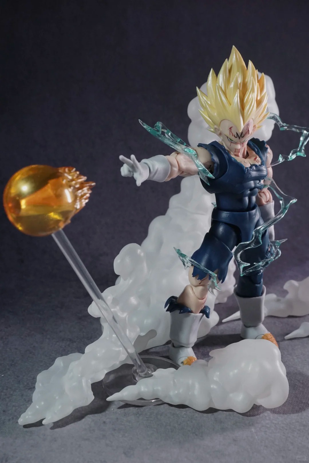 Auf Lager BlackHole&TK Beschäd – Model Kit Vegito Bewertung und Preis